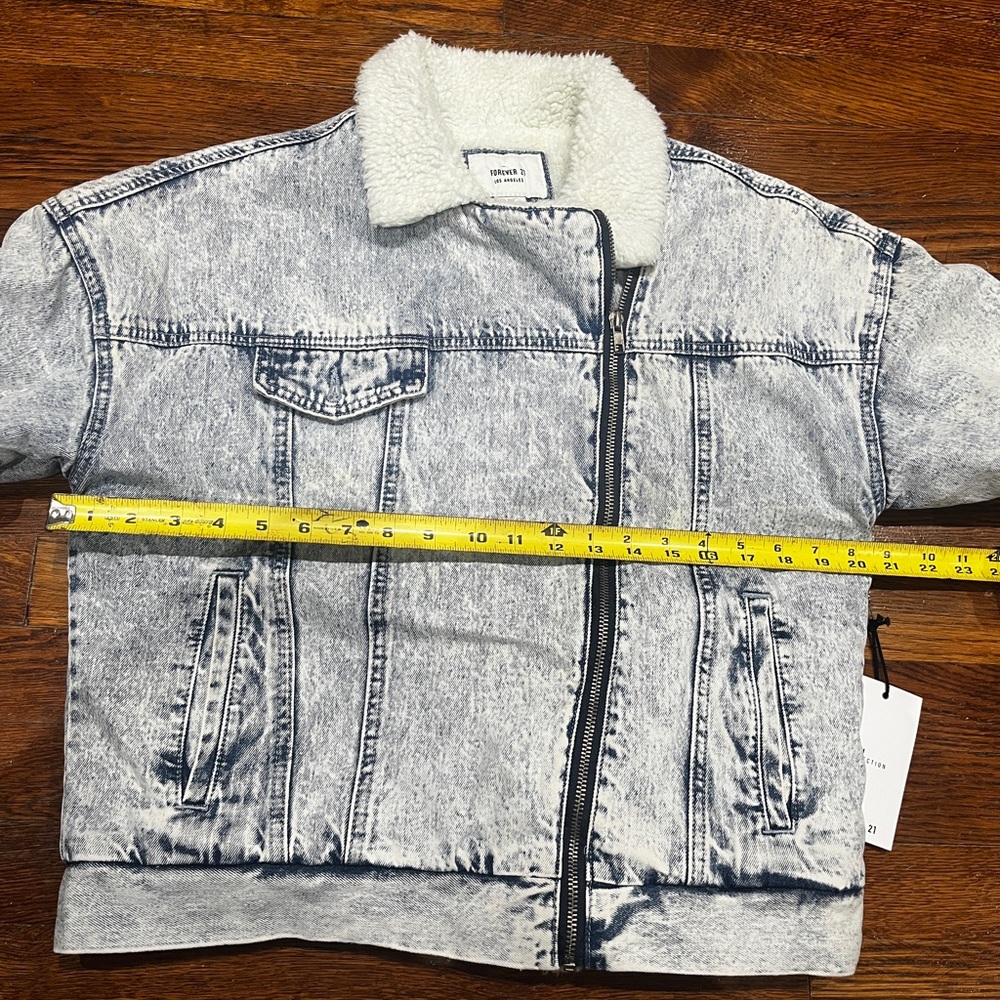 Forever 21 Blue Denim Jacket with White Sherpa Lining Size S With Tag - Picture 10 of 12